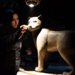 Creación de esculturas cerámicas y protección del bosque nativo en Villarrica